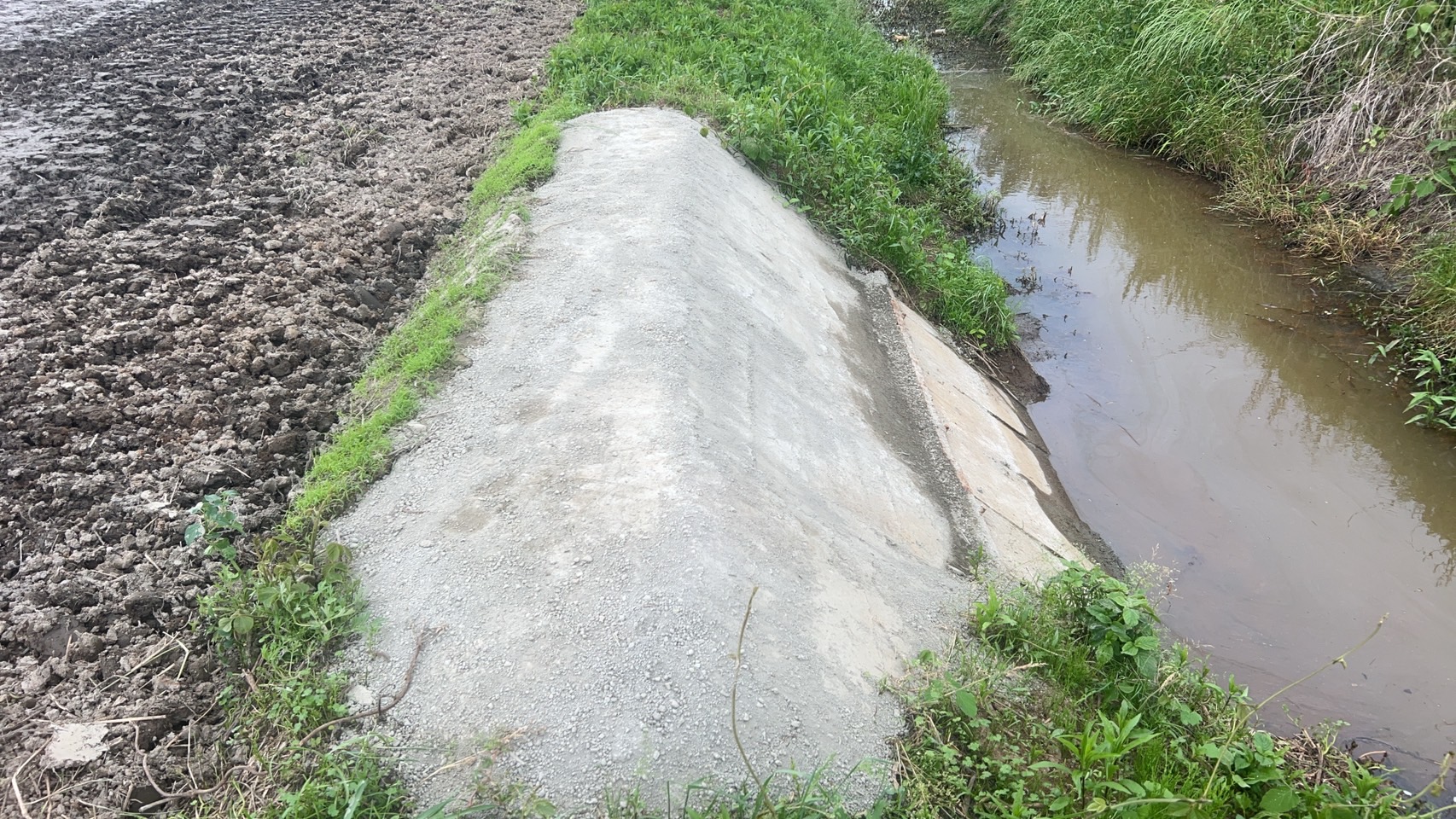 幹線排水路修繕工事（守山市）