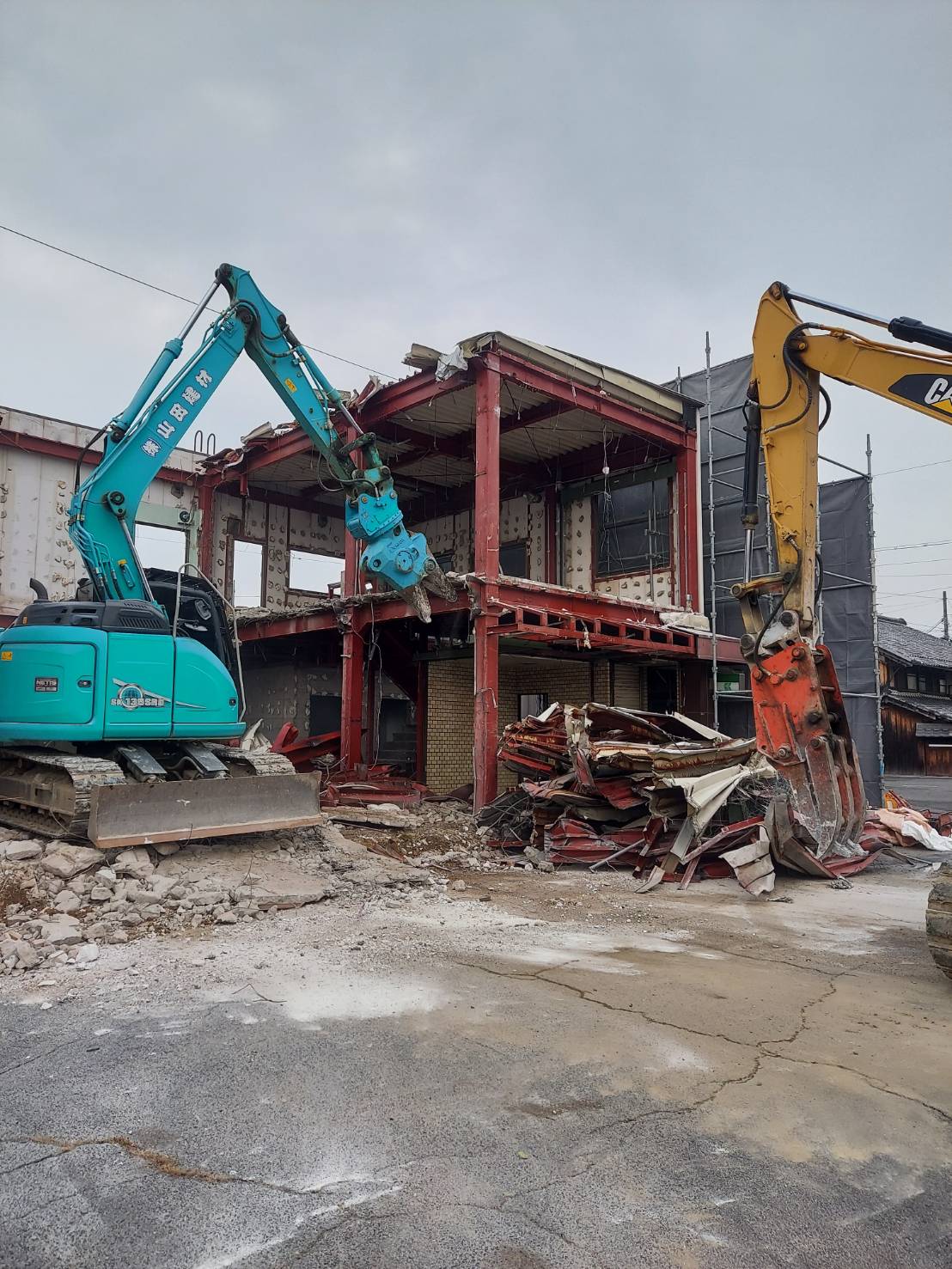 銀行解体工事（野洲市）